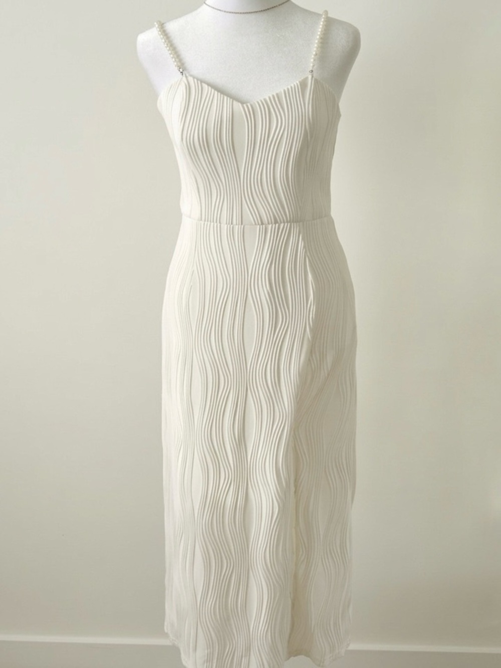 RIHOAS Ivory Wave-Texture Midi Dress with Pearl Straps